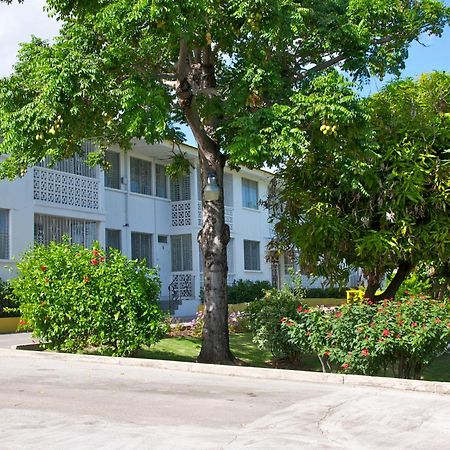 Adulo Apartments Bridgetown Bagian luar foto