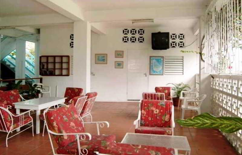 Adulo Apartments Bridgetown Bagian luar foto