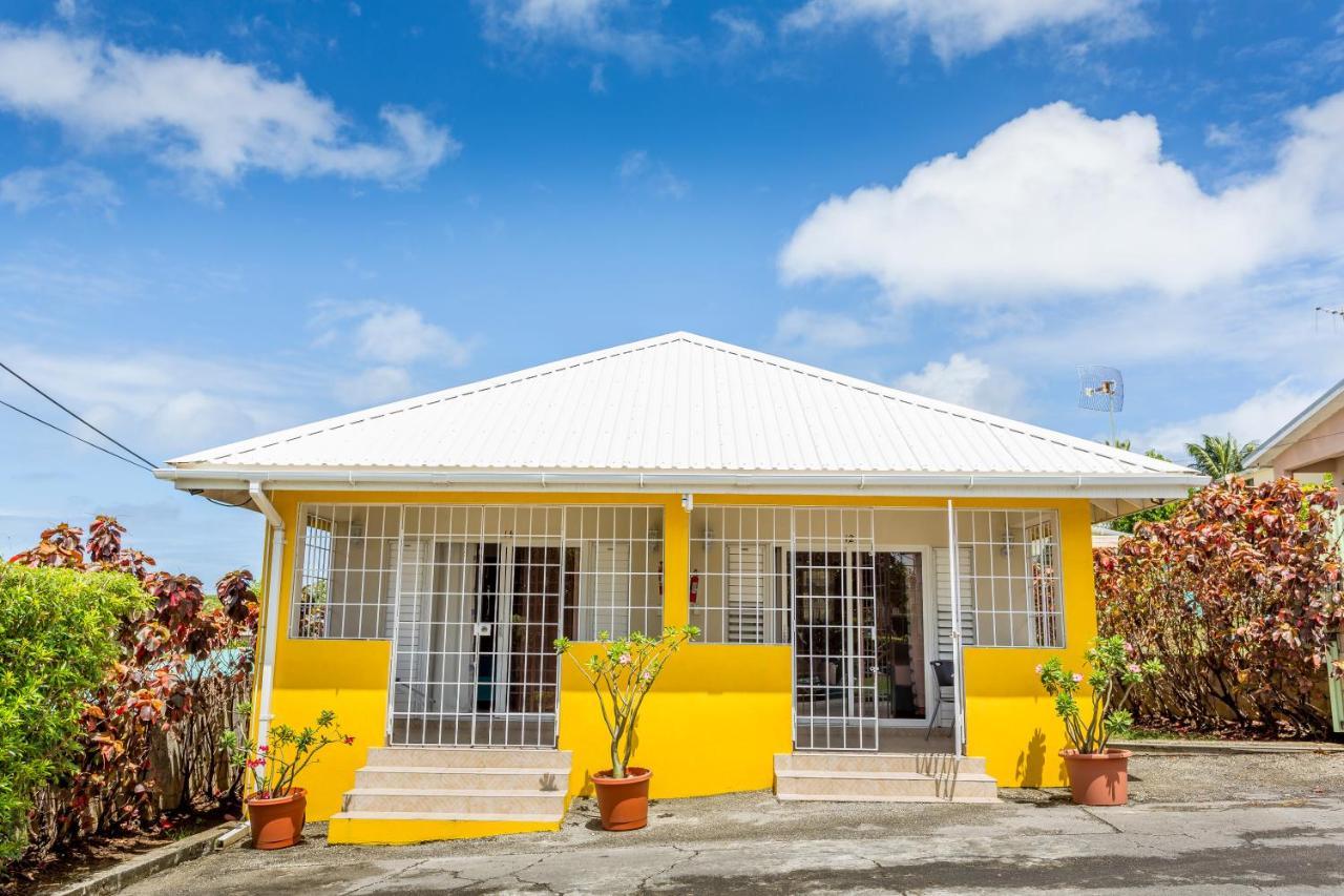 Adulo Apartments Bridgetown Bagian luar foto