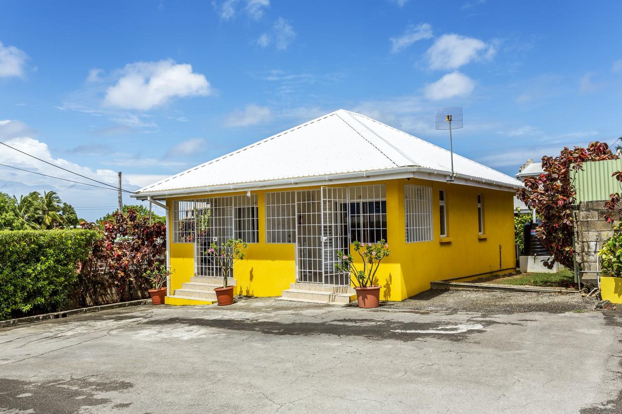 Adulo Apartments Bridgetown Bagian luar foto