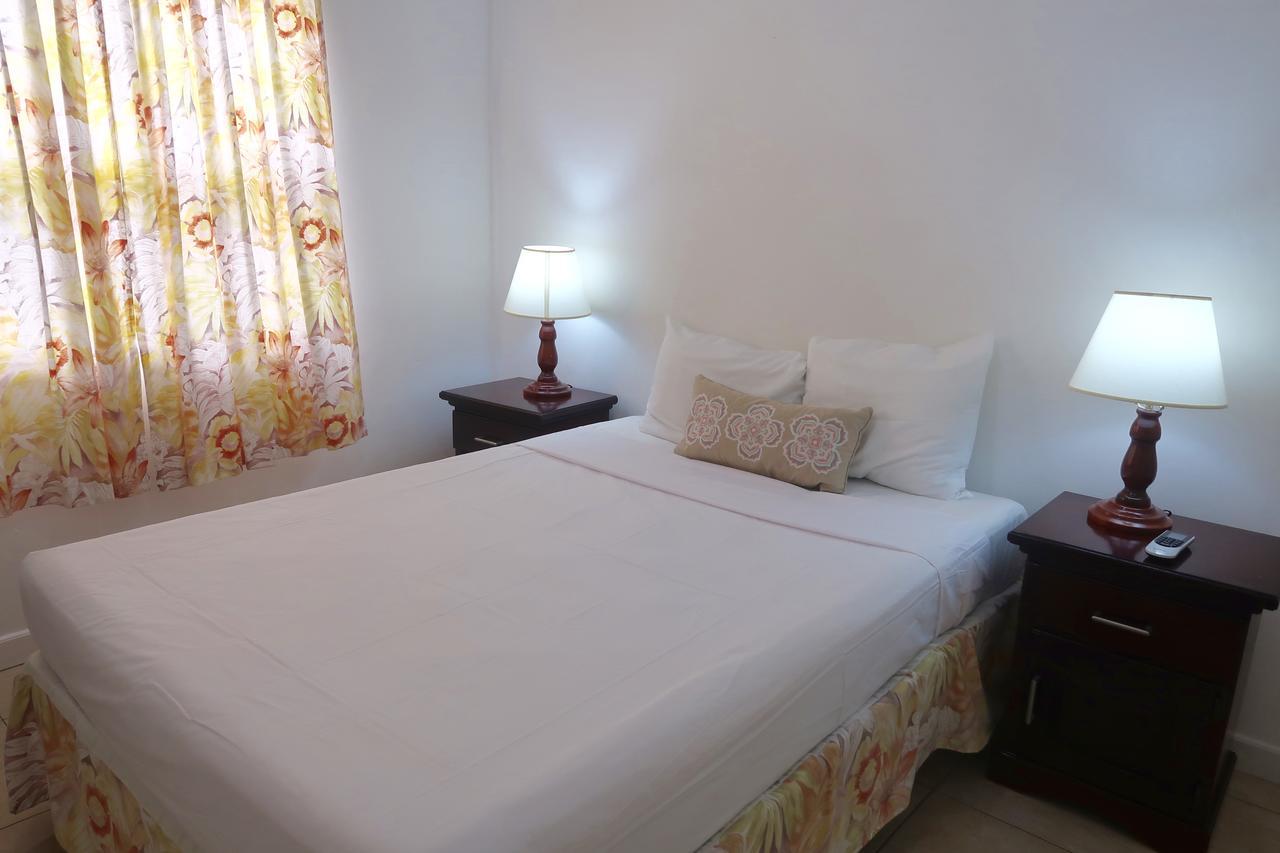 Adulo Apartments Bridgetown Bagian luar foto