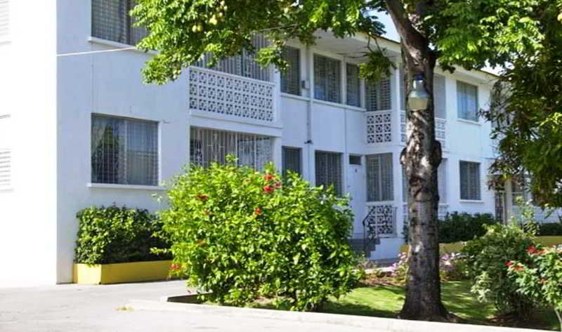 Adulo Apartments Bridgetown Bagian luar foto